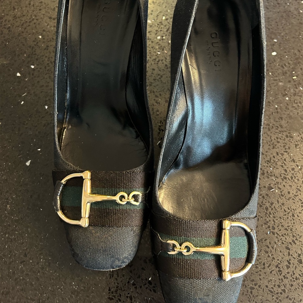 Gucci size 38 shoes